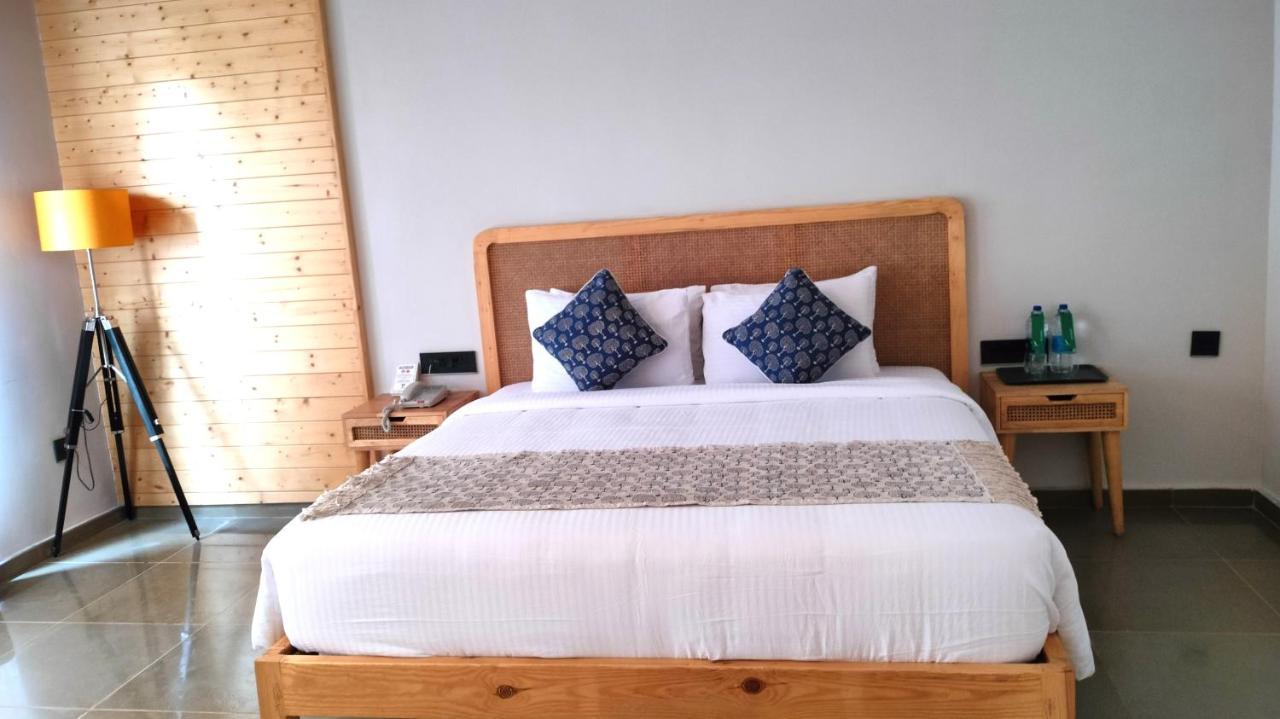 V Hotels And Resorts Chirala Exterior foto