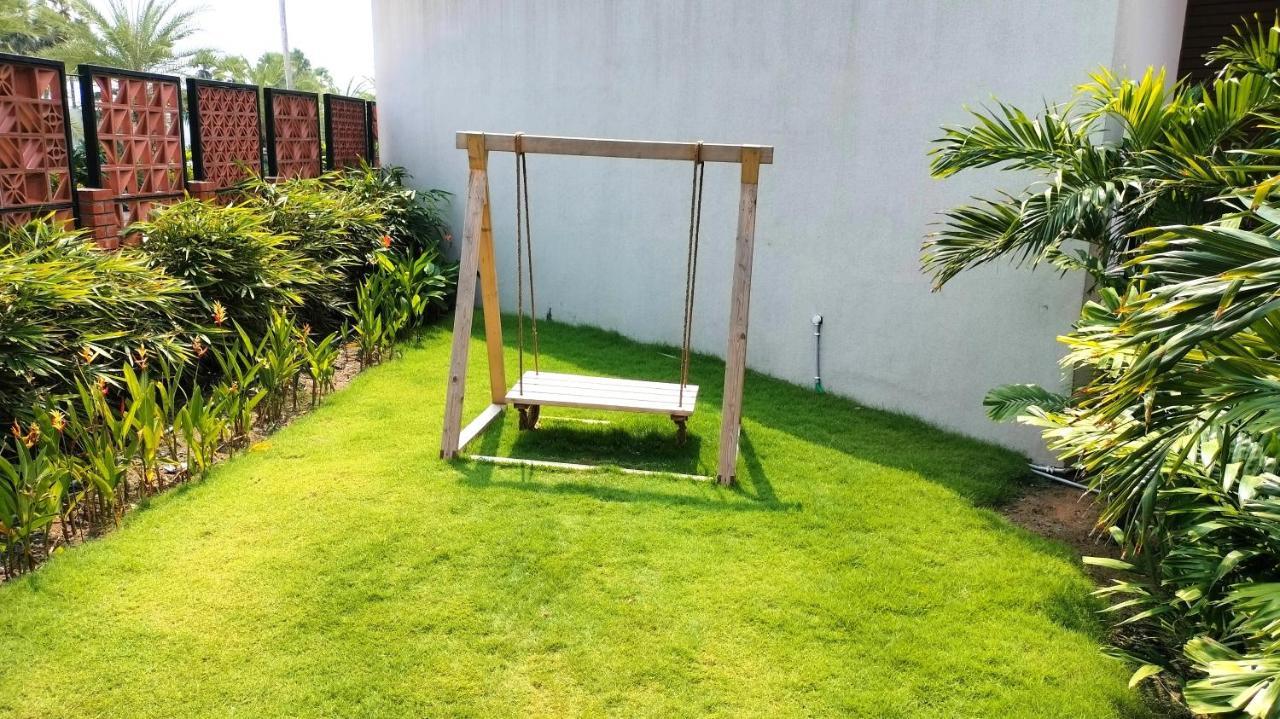V Hotels And Resorts Chirala Exterior foto